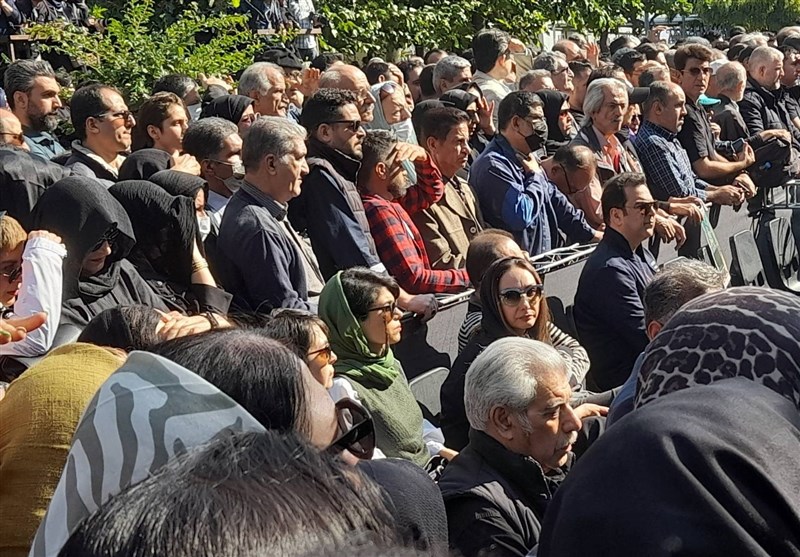 مراسم تشییع داریوش مهرجویی و همسرش برگزار شد + فیلم 6 سینمای ایران ,