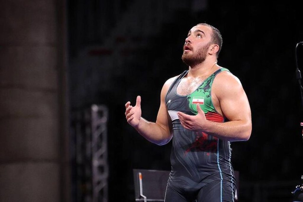 امیرحسین زارع سومین طلای آسیایی کشتی آزاد ایران را کسب کرد