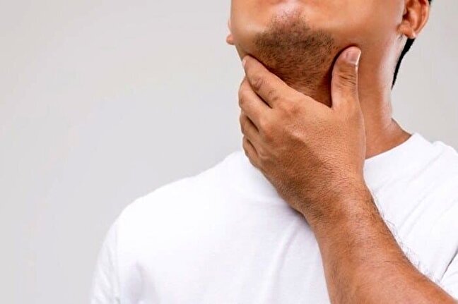 اگر پس از بیدار شدن از خواب نشانه گلو درد داریم نشانه چیست؟