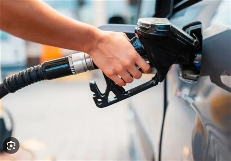 نظر خروج دولت از قیمت گذاری بنزین