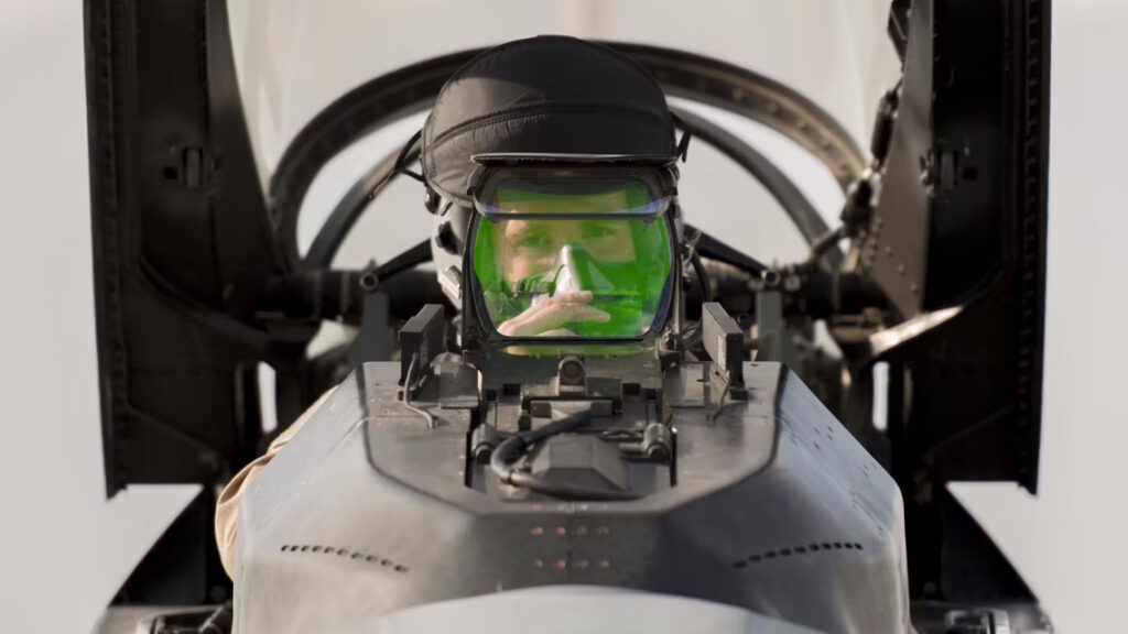 5 نکته جالب در مورد نمایشگرهای هدآپ در هواپیماهای نظامی