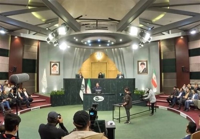 جهان آرا با مجری تازه و «نطق آزاد» مردم در راه تلویزیون/ صداهای ماندگار صدایِ یک کتاب مهم شدند