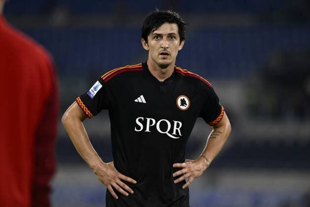 قرارداد سردار آزمون را تمدید کنید!