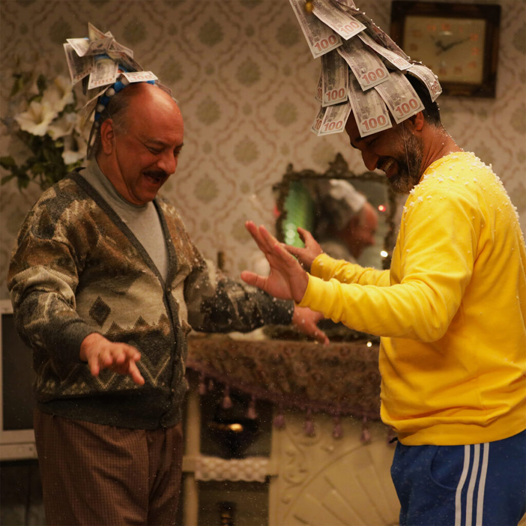 نقد فیلم شهر هرت – سرخوش‌ها زیر تیغ