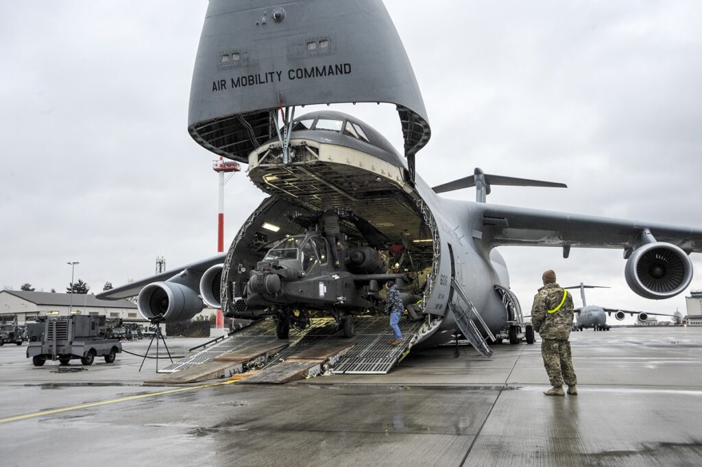 5 مسئله دلنشین در رابطه هواپیمای C-5M Super Galaxy 7 5 نکته جالب در مورد هواپیمای C-5M Super Galaxy
