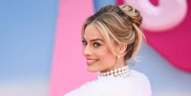 1711728841 547 تلفظ درست اسم سلبریتی ها که نمی دانستید ویدیو راسخ.webp