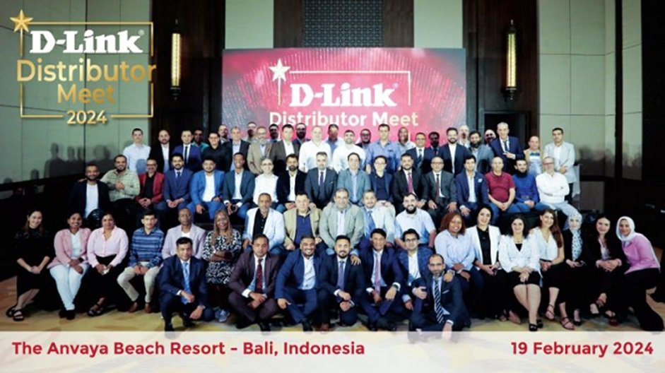 آونگ بهترین توزیع کننده محصولات دی لینک در حوزه خلیج فارس شد