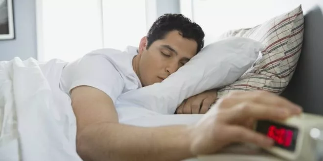 محققان می‌گویند دو شب کم‌خوابی علتاحساس پیری در افراد می‌شود راسخ.webp