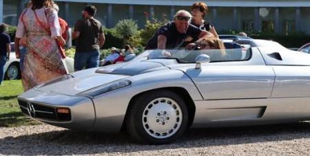 تصاویری از یک ماشین کمیاب آلمانی که فقط ۱۷ دستگاه از آن وجود دارد!_راسخ