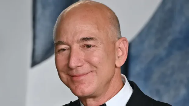 جف بزوس برای ساخت یک ساعت غول پیکر ۴۲ میلیون دلار هزینه کرد!_راسخ