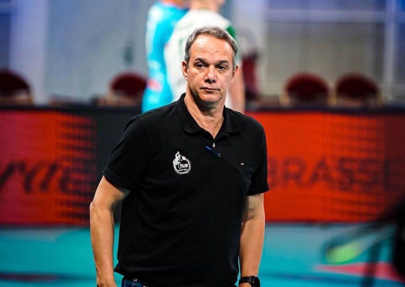 سرمربی تیم ملی والیبال اخراج شد_راسخ