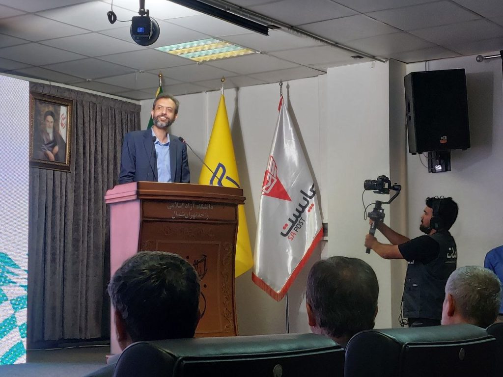 مدیرعامل «صاپست»:برای هر تغییری در نرم‌افزار باید آن را با فلش به شرکت پست ببریم_راسخ