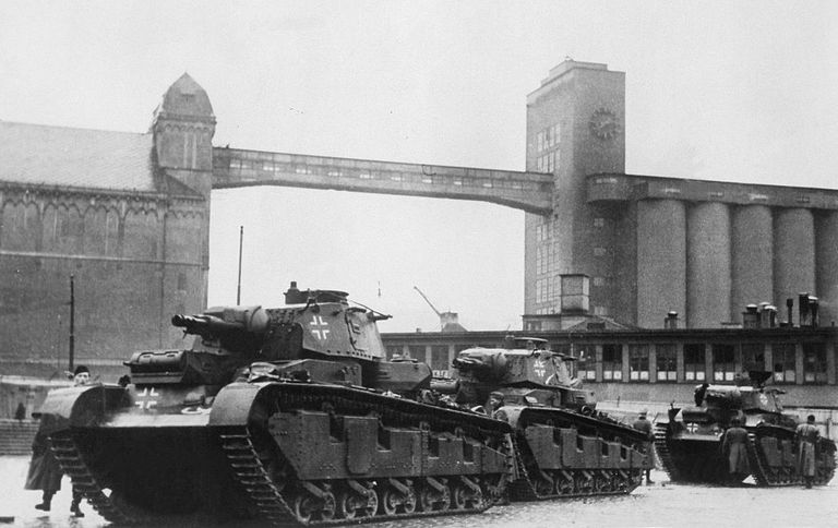 1720715038 493 تانک های با طراحی سه توپ در حال برگشت به