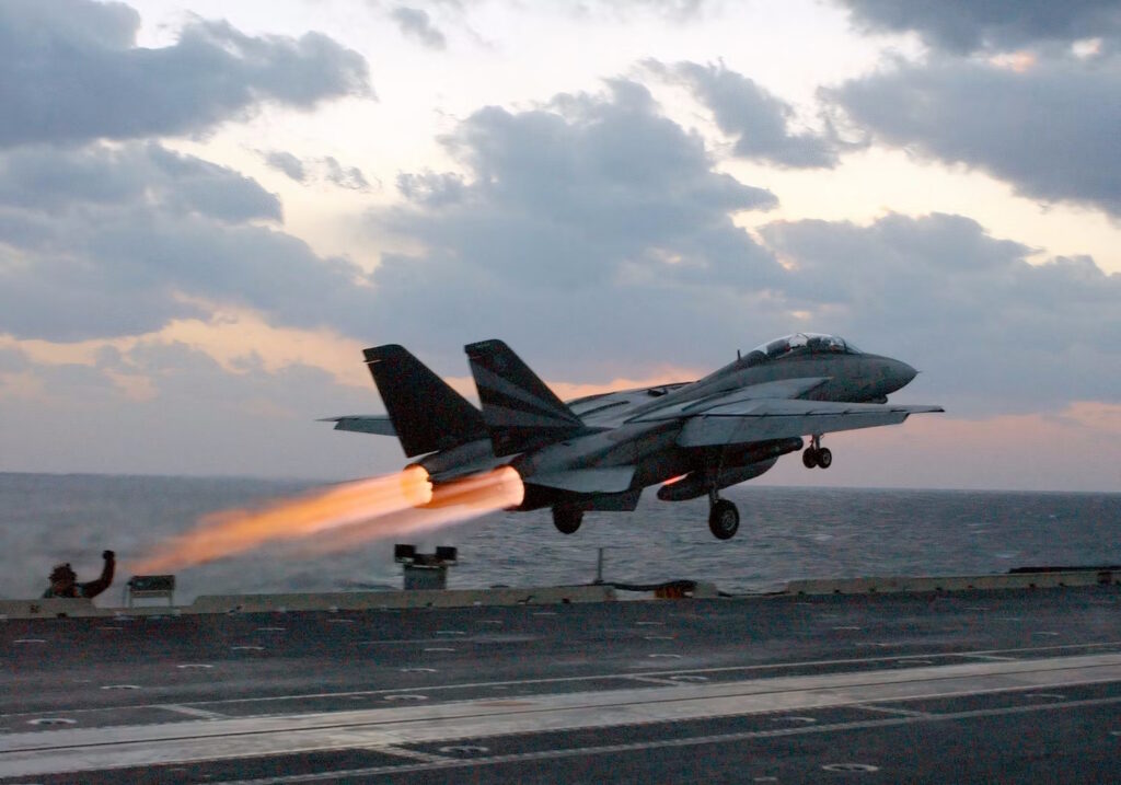تاریخچه و مشخصات جنگنده آمریکایی F-14 Tomcat_راسخ 3 تاریخچه و مشخصات جنگنده آمریکایی F-14 Tomcat