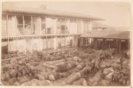 عکس قدیمی و دیدنی از کاروانسرای رشت_راسخ