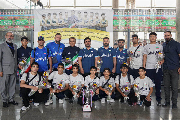 کشتی گیران آزدکار نونهال ایران به گفتن سوم آسیا دست یافتند_راسخ