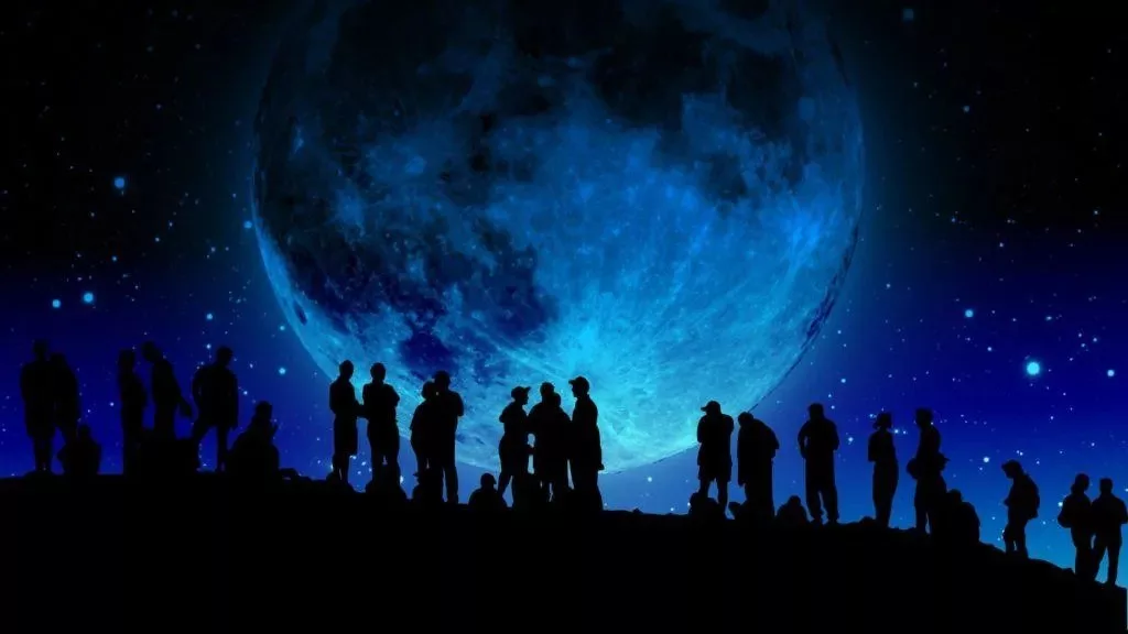 ابر ماه آبی چیست و چه وقتی رخ میدهد؟؛ همه آنچه باید بدانید!_راسخ 4 ماه آبی