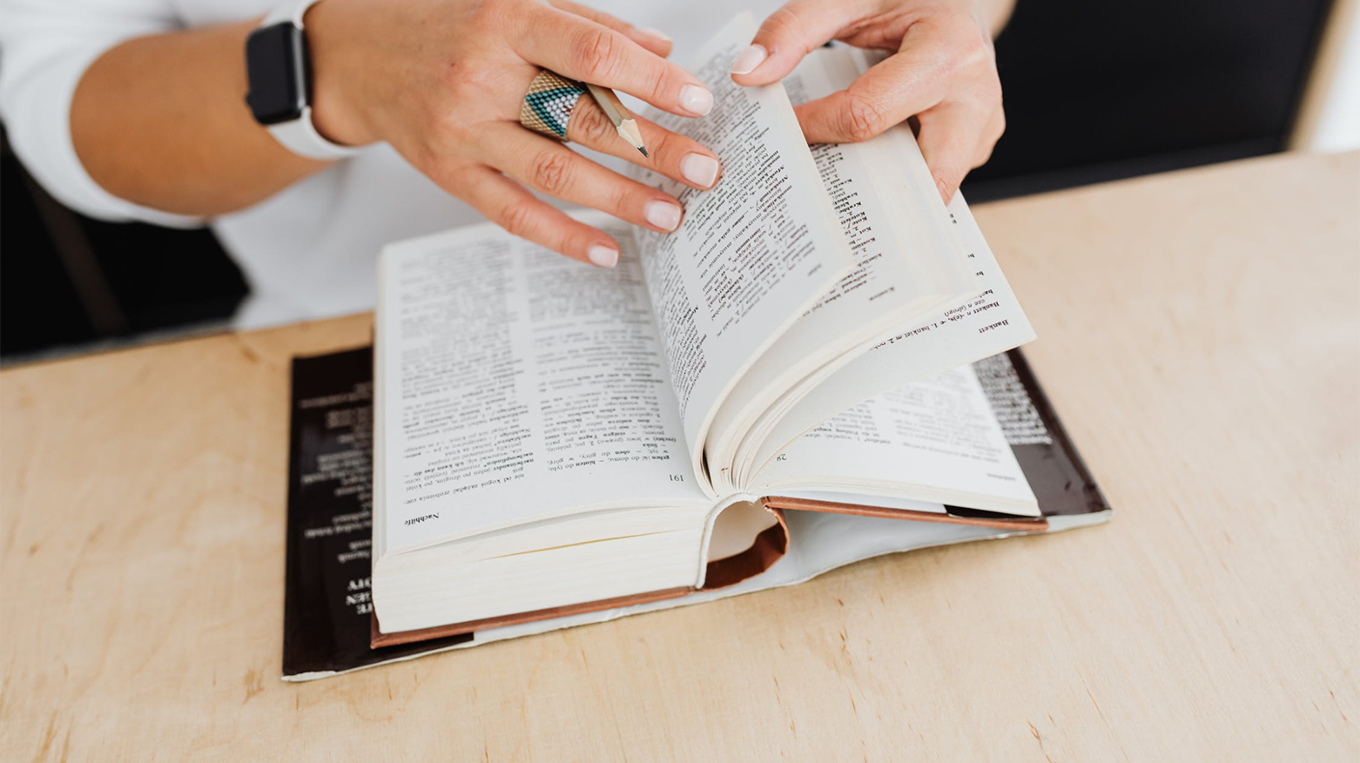 ترجمه مدارک به انگلیسی + نکات و هزینه های ترجمه 4 2